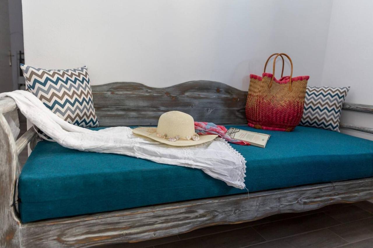 Santorita Suites Akrotírion エクステリア 写真