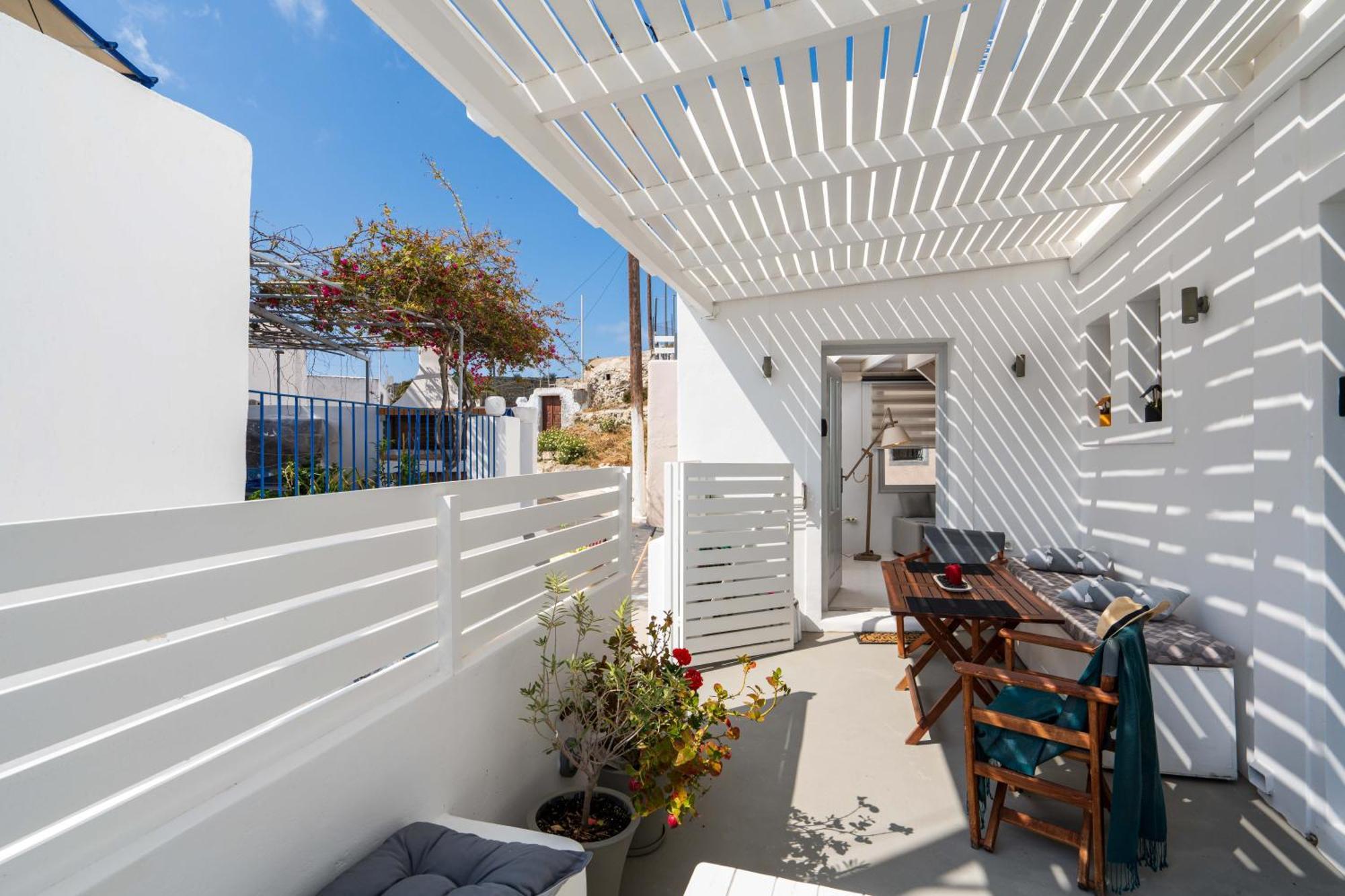 Santorita Suites Akrotírion エクステリア 写真