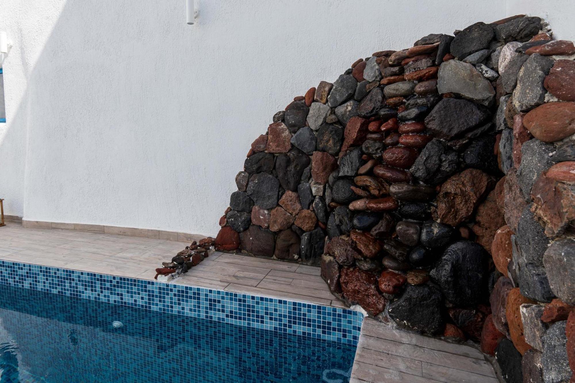 Santorita Suites Akrotírion エクステリア 写真