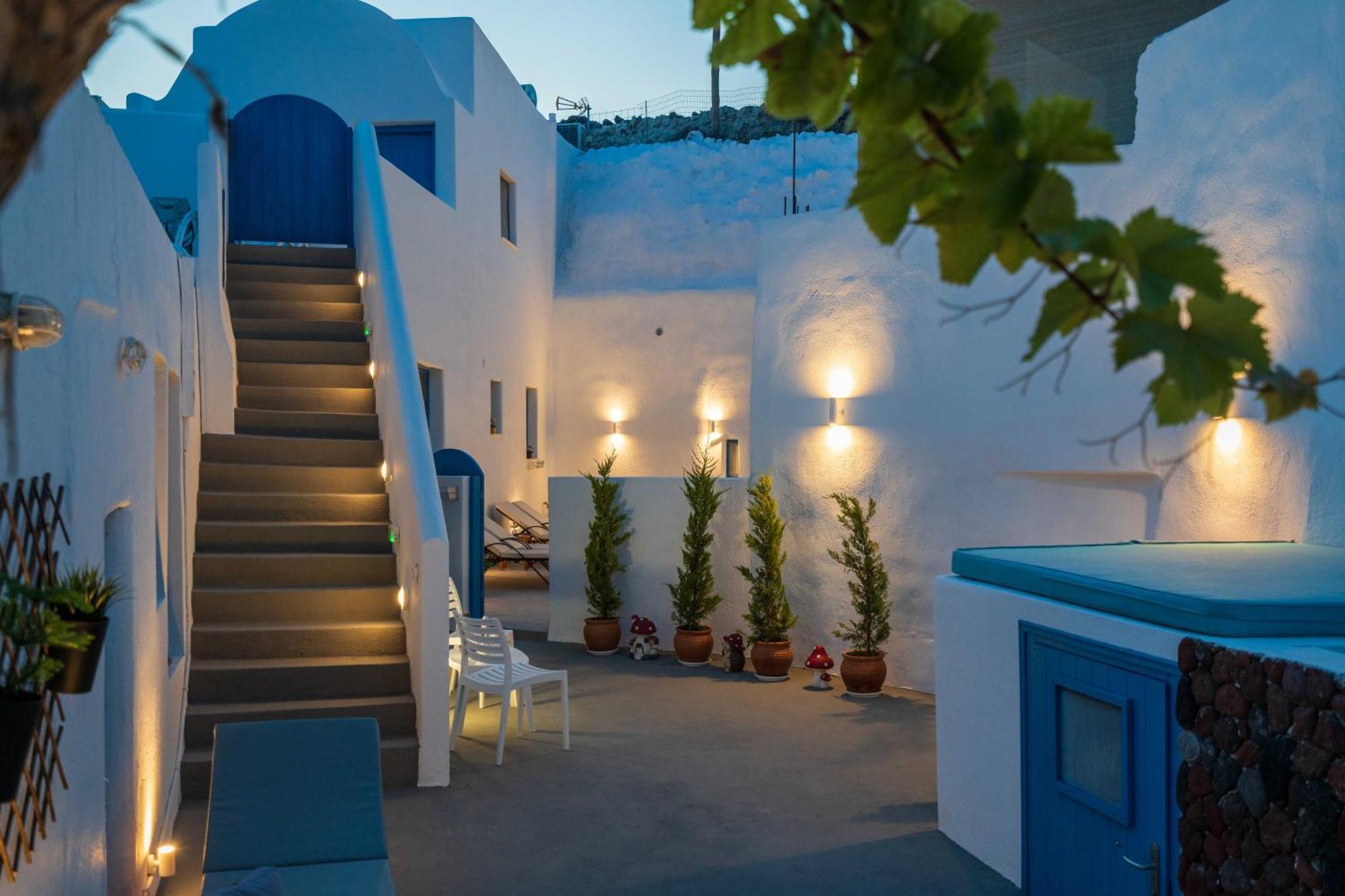 Santorita Suites Akrotírion エクステリア 写真