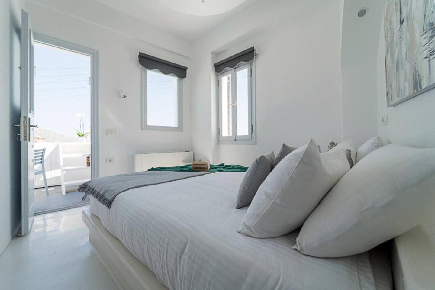 Santorita Suites Akrotírion エクステリア 写真